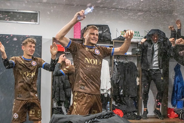 现得淋漓尽 现得淋漓尽